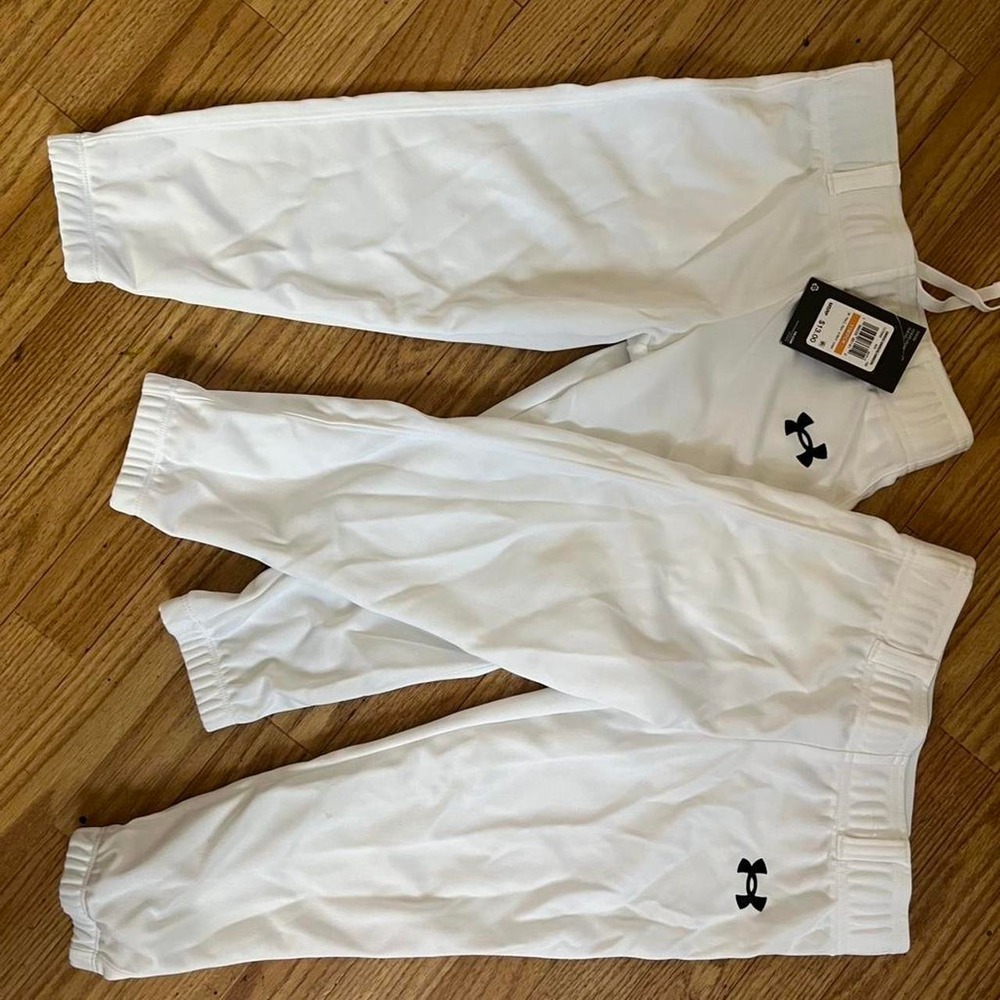 White Under Armour TBall Pants w/belt loops NWT